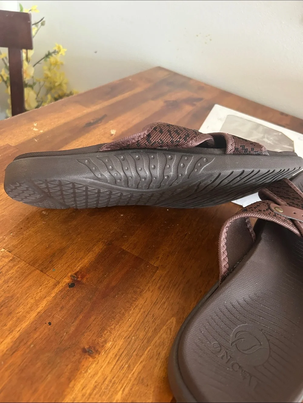 ONCAI  10.5  Brown Cross-Strap Orthotic Cushioned Slide Sandals